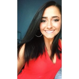 Meet your Posher, Natalie